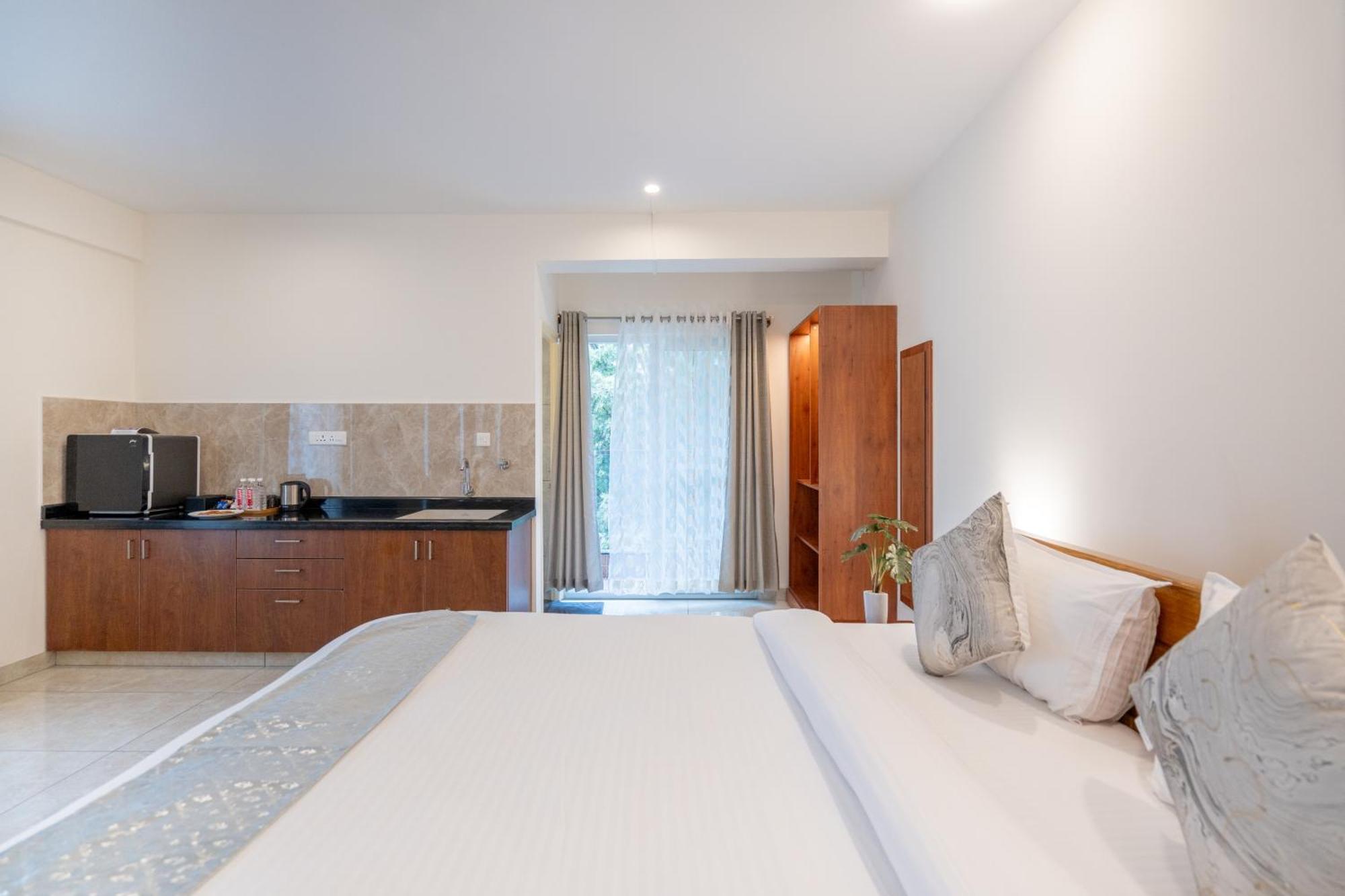 The Silver Chimes Suites Μπανγκαλόρ Εξωτερικό φωτογραφία